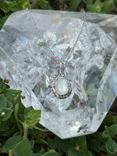 Load image into Gallery viewer, Moonstone pendant
