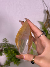 Load image into Gallery viewer, Golden healer flame L
