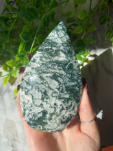 Load image into Gallery viewer, Moss Agate flame C
