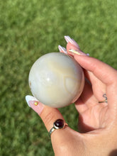 Load image into Gallery viewer, Creamy Agate sphere G
