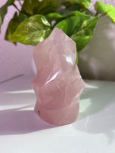 Load image into Gallery viewer, (R Jelly flame) Rose Quartz flame w/flash
