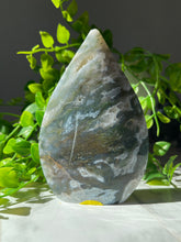 Load image into Gallery viewer, Moss Agate flame E
