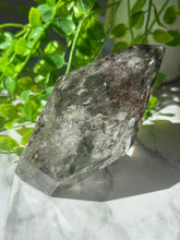 Load image into Gallery viewer, Large Garden Quartz B
