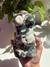 Load image into Gallery viewer, (C) large Moss Agate Body
