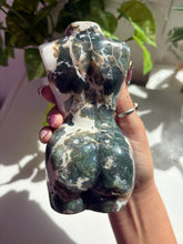 Load image into Gallery viewer, (C) large Moss Agate Body

