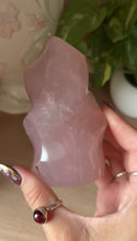 Load and play video in Gallery viewer, (R Jelly flame) Rose Quartz flame w/flash
